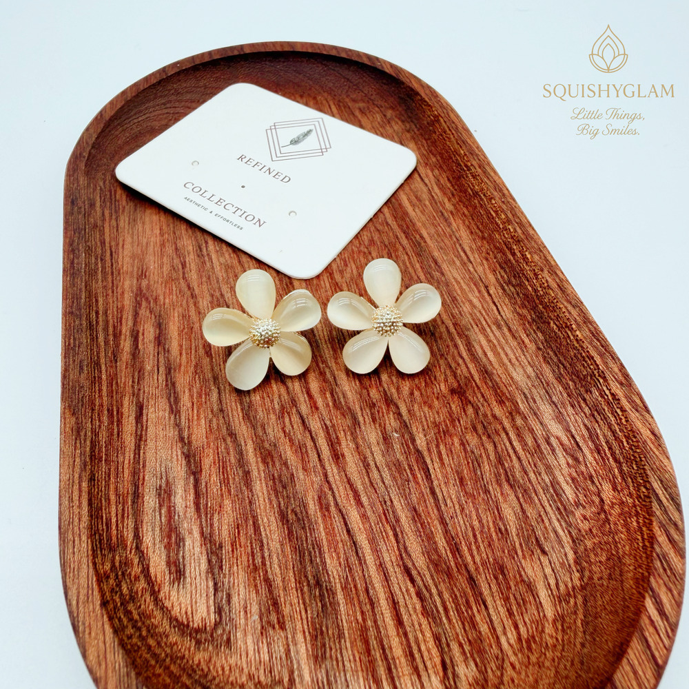 Soft Floral Stud Earrings – Ivory Petal Flower with Gold Center